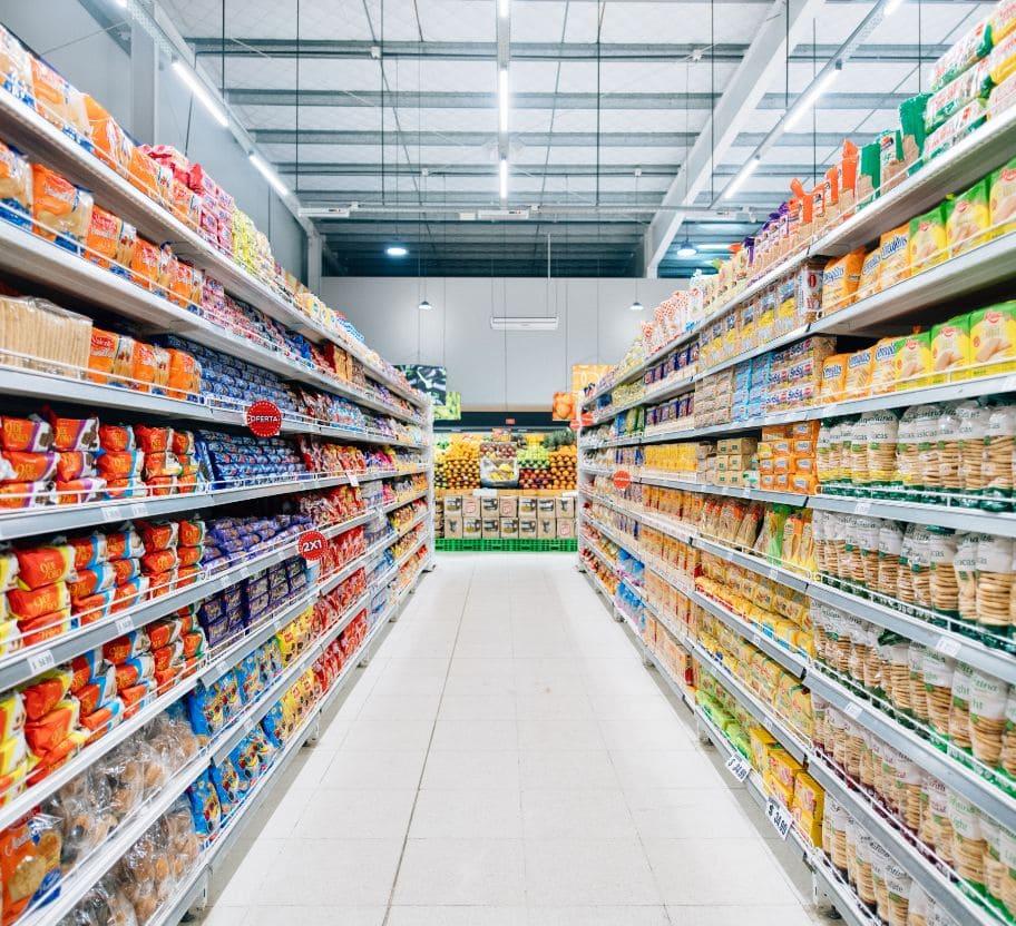 Intérieur d'un supermarché pour traitement dératiseur à Tours dans l'agroalimentaire